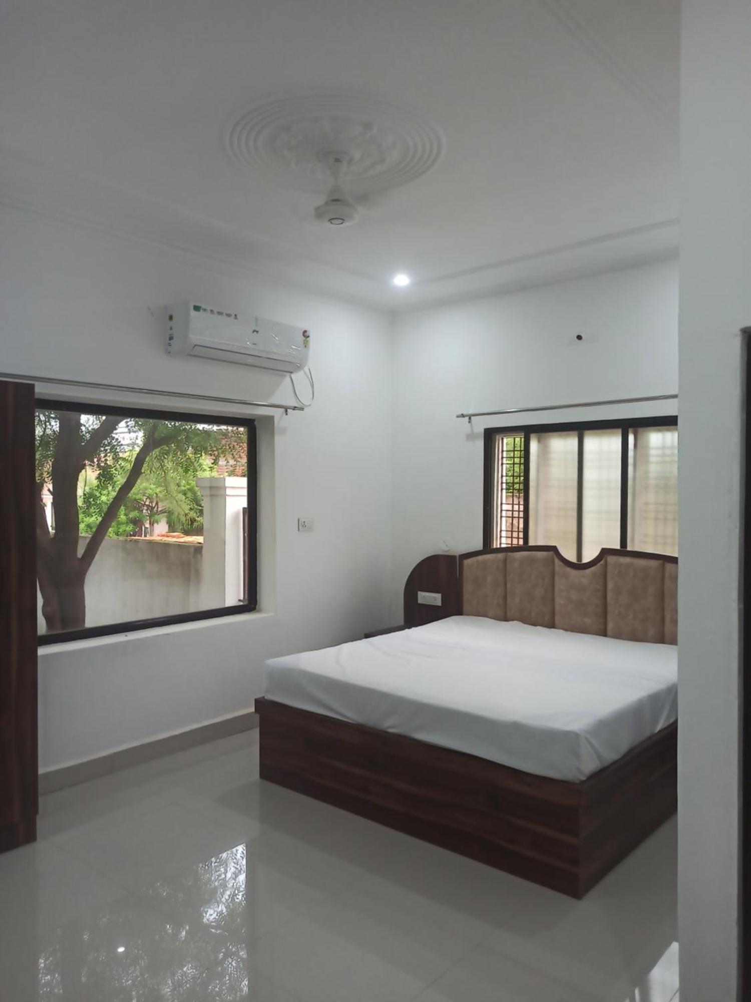 Abhiram Homestay Khajurāho Exteriör bild