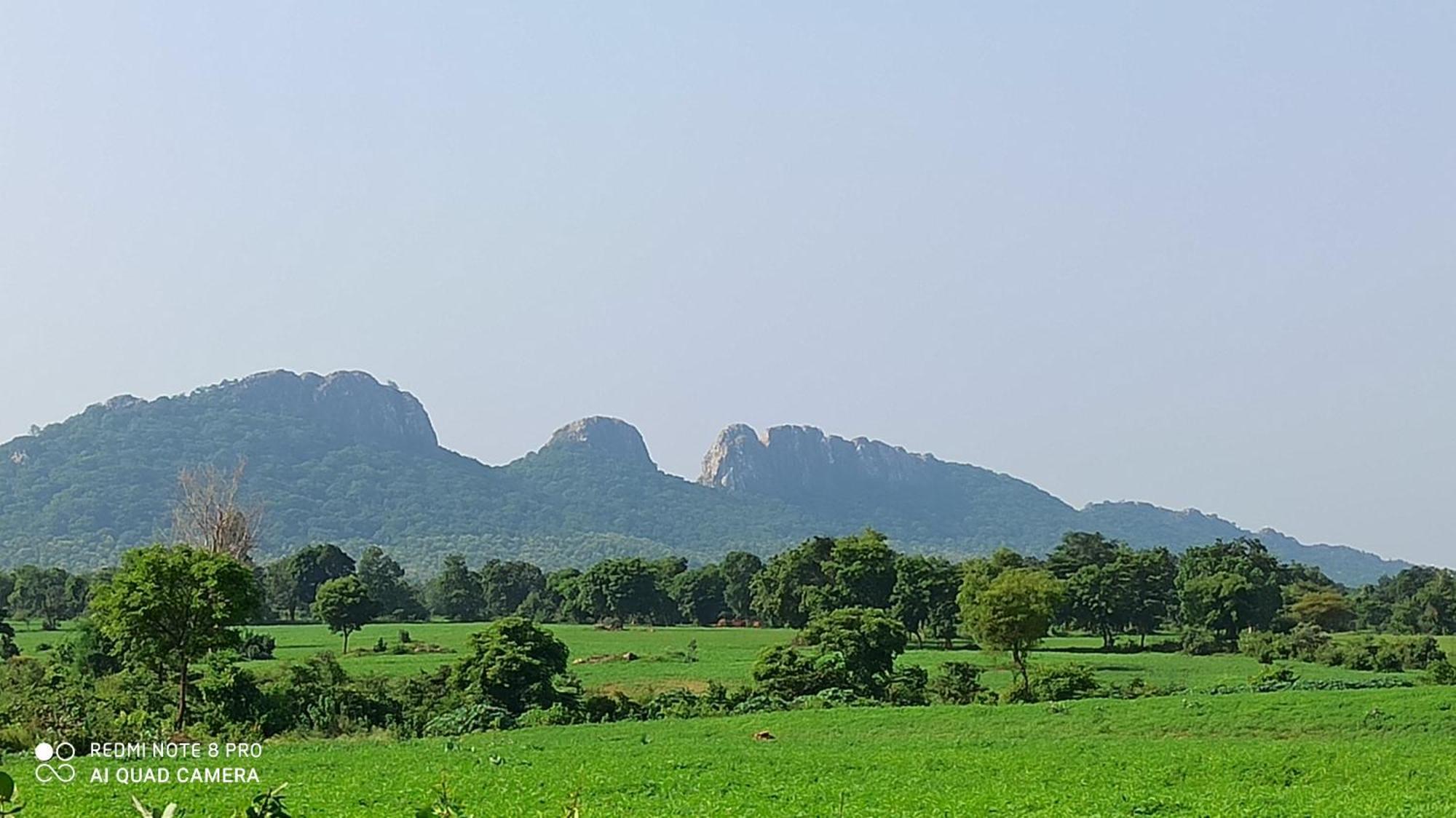 Abhiram Homestay Khajurāho Exteriör bild