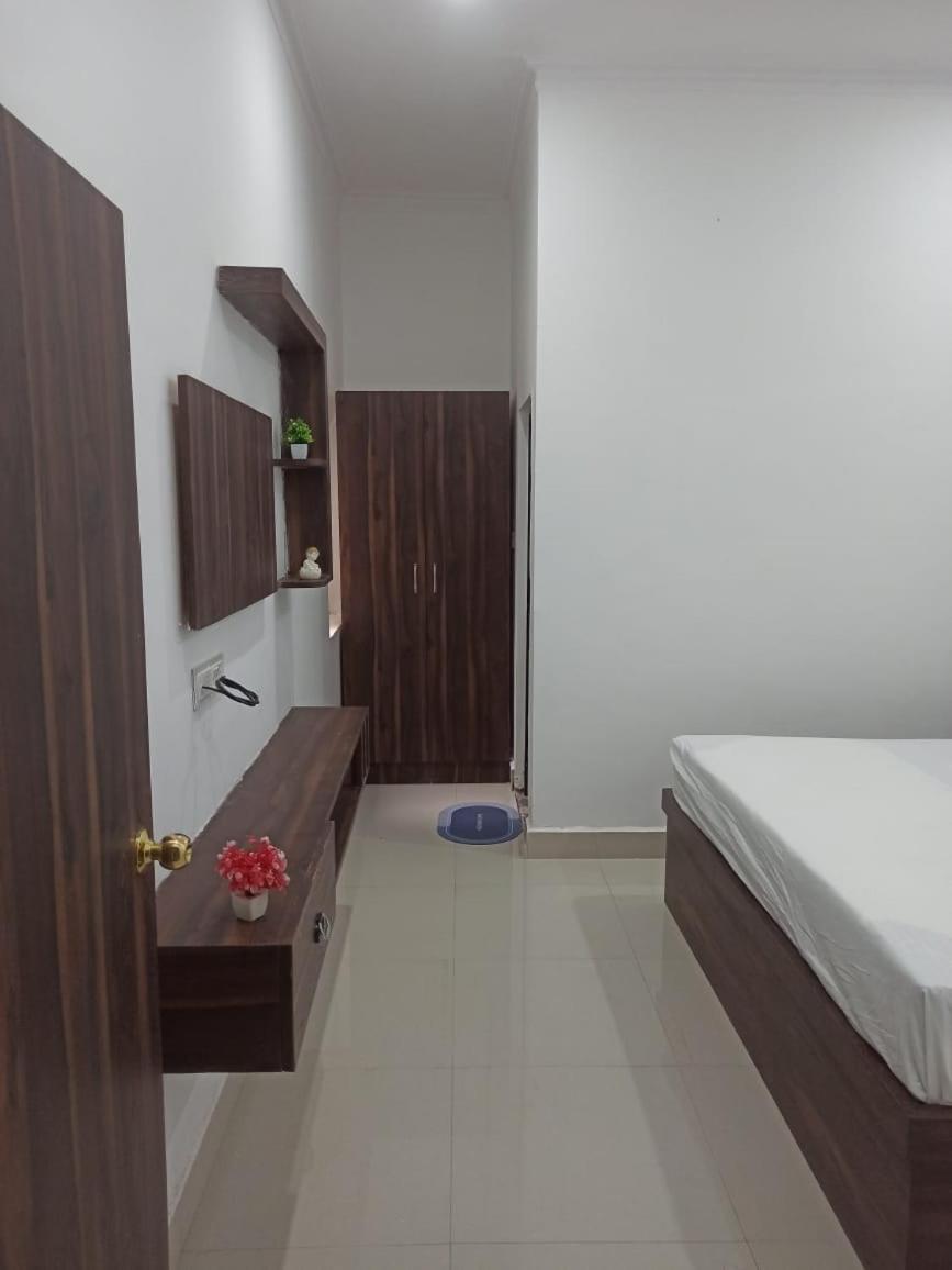 Abhiram Homestay Khajurāho Exteriör bild
