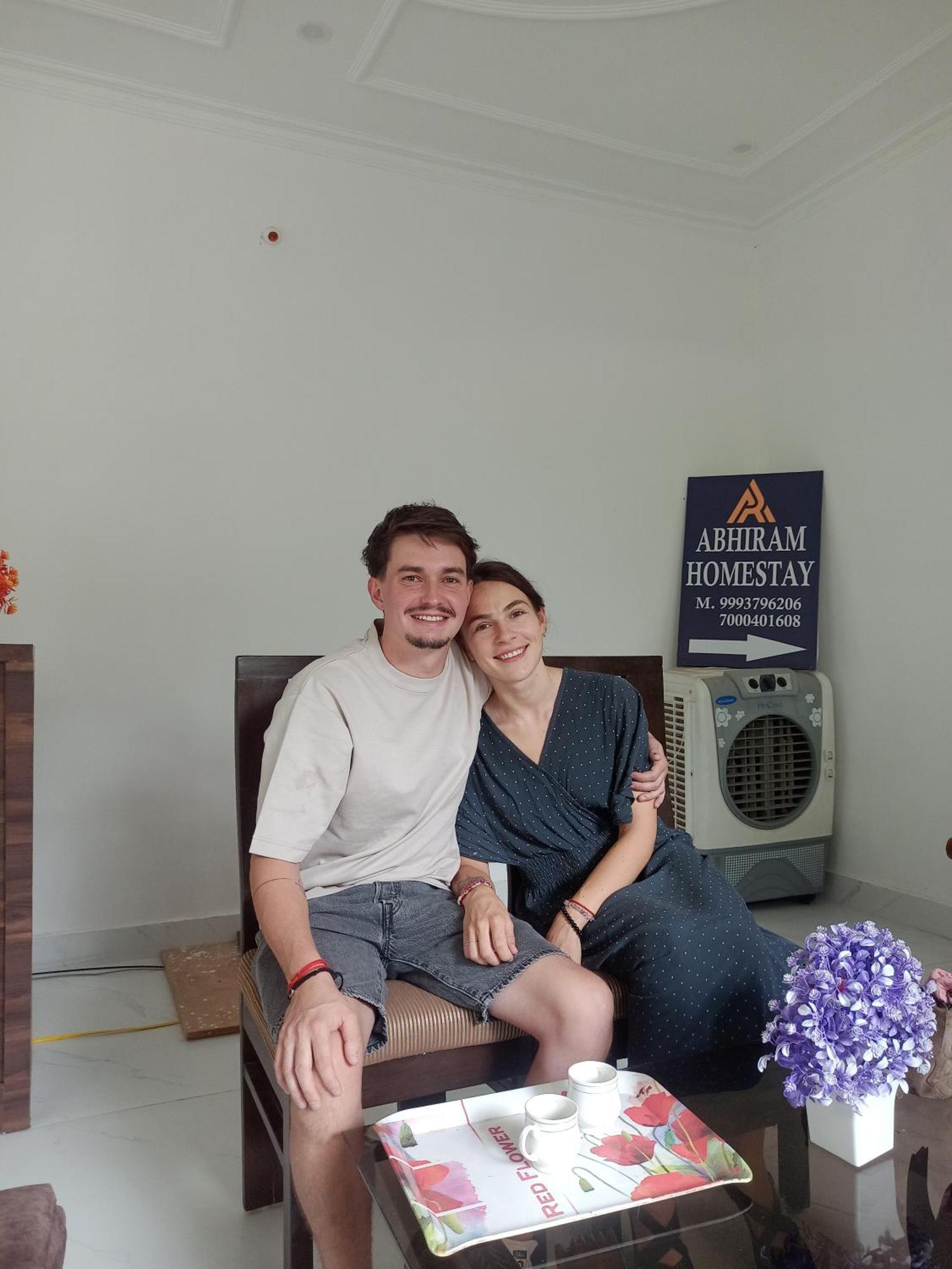 Abhiram Homestay Khajurāho Exteriör bild