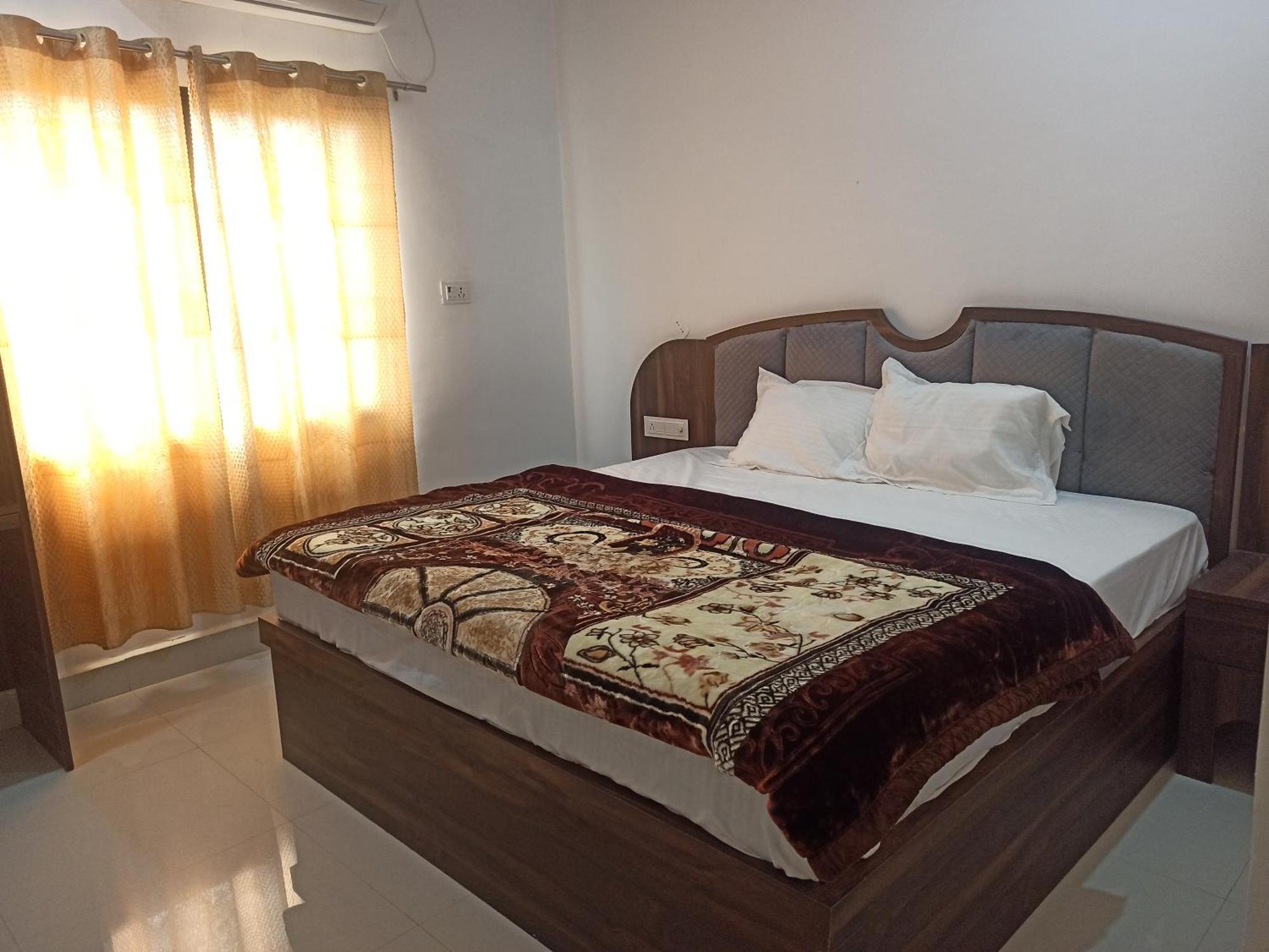 Abhiram Homestay Khajurāho Exteriör bild